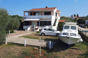 Apartments with a parking space Susica, Ugljan - 8265